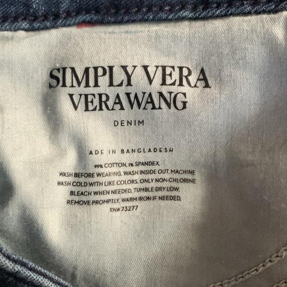 NWOT Simply Vera Wang jean shorts - Picture 4 of 4